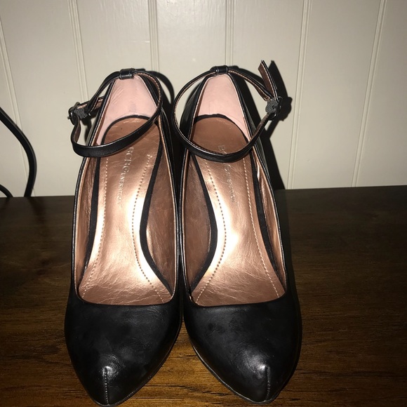 BCBG Wedges - Picture 3 of 4